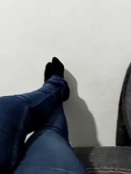 LindosPies online show from March 1, 1:22 am