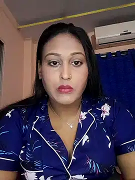 Snapshot of hotlovr chatting on March 6, 3:24 pm hotlovr online show from March 6, 3:24 pm