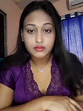 Snapshot of hotlovr chatting on March 9, 3:11 am hotlovr online show from March 9, 3:11 am