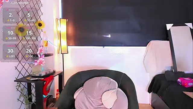 jymena xxx online show from May 26, 6:59 pm