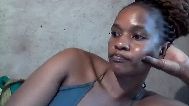 sexybigass31 online show from April 14, 6:30 am