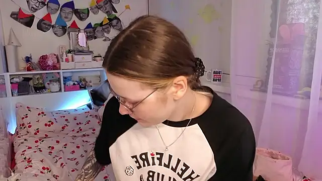 milliedoll online show from February 24, 10:13 am