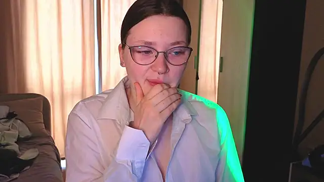 milliedoll online show from April 19, 6:46 am