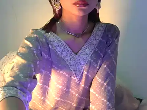  luckylips online show from March 21, 11:48 am