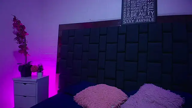 Lexi Howard  online show from September 27, 3:44 am