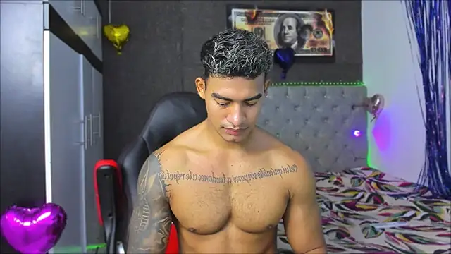 luigi hot  online show from June 19, 4:11 pm