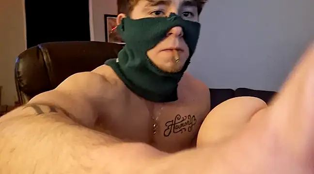 Snapshot of JCstrings chatting on February 21, 8:18 am JCstrings online show from February 21, 8:18 am