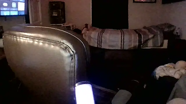 Snapshot of JCstrings chatting on March 7, 4:35 am JCstrings online show from March 7, 4:35 am