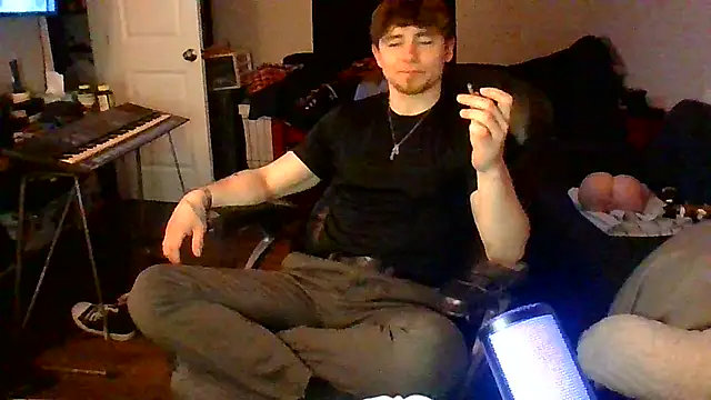 Snapshot of JCstrings chatting on March 8, 4:23 am JCstrings online show from March 8, 4:23 am