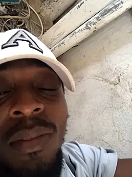 Snapshot of justyou2025 chatting on February 25, 10:04 am justyou2025 online show from February 25, 10:04 am