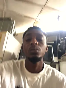 Snapshot of justyou2025 chatting on March 13, 11:41 am justyou2025 online show from March 13, 11:41 am