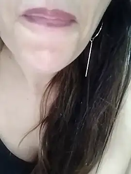 Snapshot of BUSE8821 chatting on March 26, 11:54 pm BUSE8821 online show from March 26, 11:54 pm