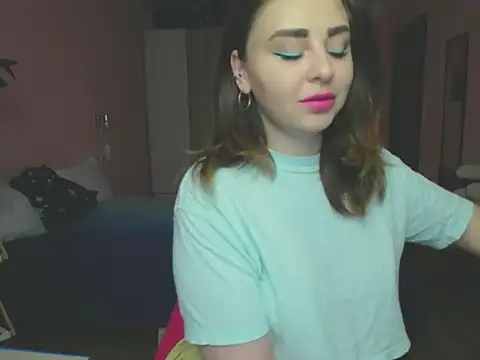 Snapshot of AnnsLove_is chatting on November 5, 8:03 am AnnsLove is online show from November 5, 8:03 am