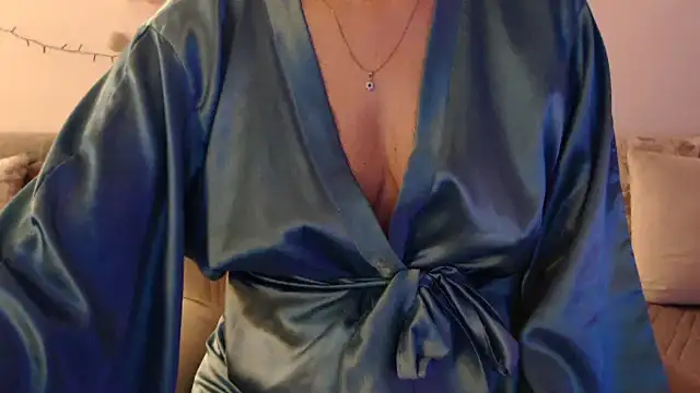 YourfantasyGiuly online show from July 6, 5:48 am