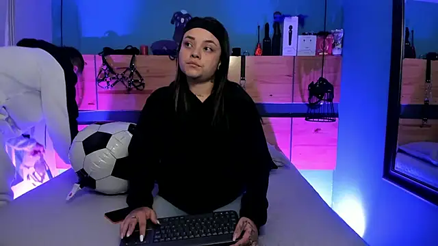 Snapshot of ChloeAllennn chatting on July 20, 11:23 am ChloeAllennn online show from July 20, 11:23 am