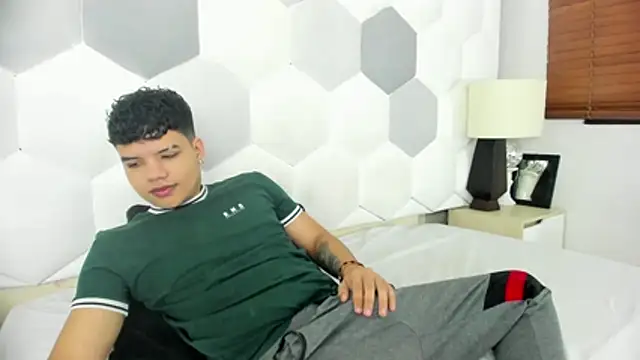 Axel Forte online show from April 8, 1:33 pm