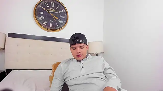 Snapshot of Axel_Forte chatting on June 25, 2:43 pm Axel Forte online show from June 25, 2:43 pm