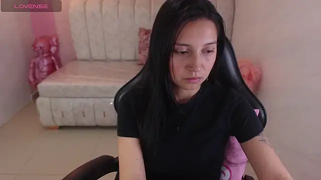 madhison klain s online show from April 17, 8:23 pm