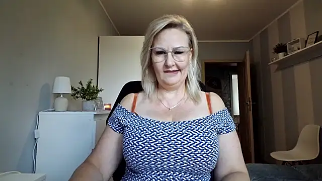 DianaLive online show from July 8, 7:57 am