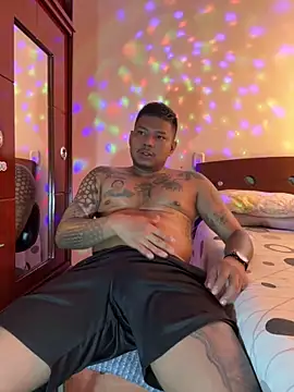 Snapshot of Saipuer31 chatting on February 5, 6:01 pm Saipuer31 online show from February 5, 6:01 pm