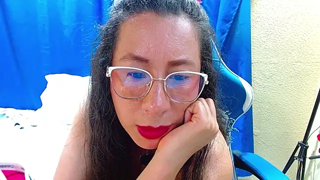 Gia leinn online show from June 4, 2:39 am