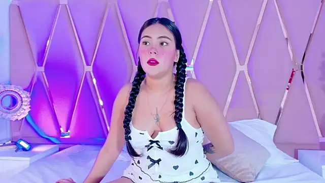 Emily Black1 online show from May 26, 11:01 pm