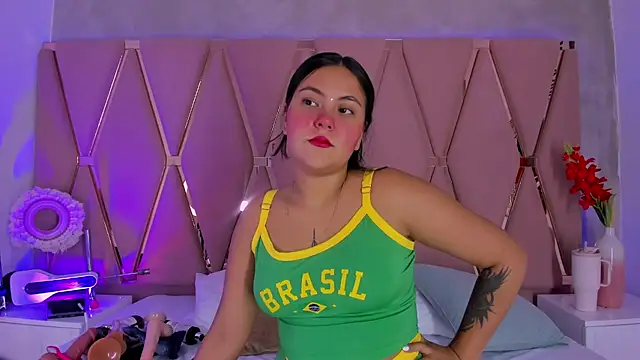 Emily Black1 online show from June 9, 11:27 pm