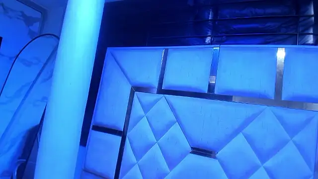 Snapshot of Kendall_6669 chatting on January 8, 1:02 pm Kendall 6669 online show from January 8, 1:02 pm