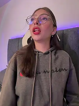 Dirty-Bunnyyy online show from April 17, 3:09 am