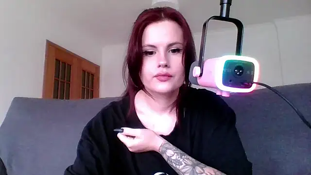 Della Ideal online show from February 28, 11:03 am