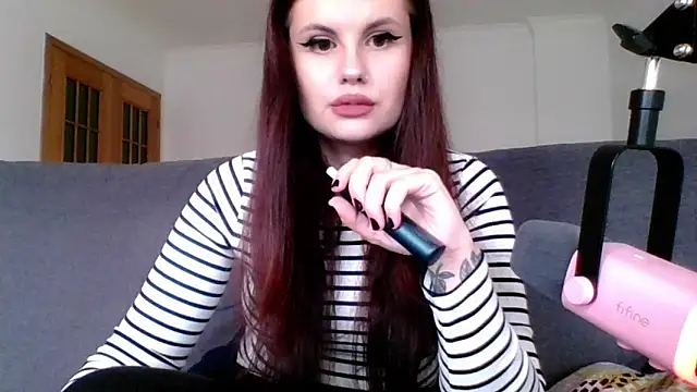 Della Ideal online show from March 16, 4:23 pm