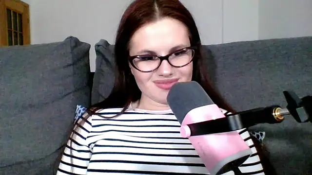 Della Ideal online show from March 16, 7:27 pm