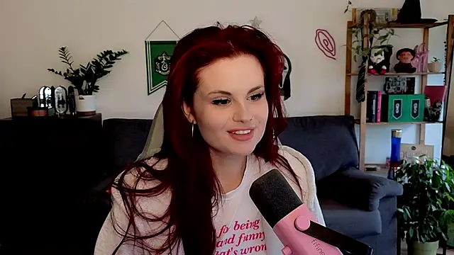 Della Ideal online show from December 16, 9:03 am