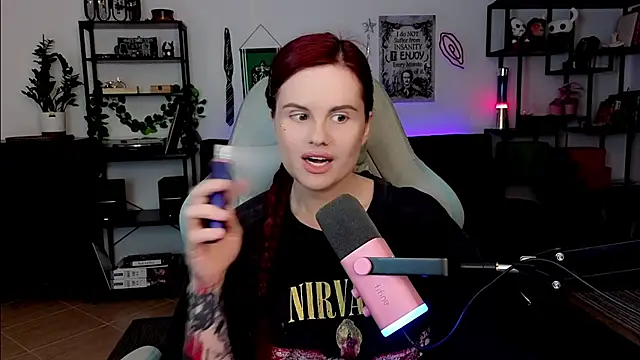 Della Ideal online show from March 29, 5:13 pm