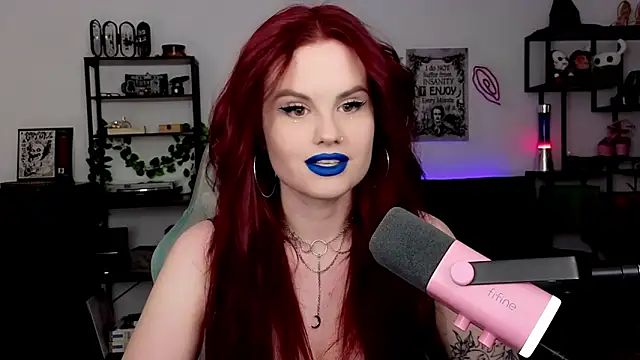 Della Ideal online show from April 7, 6:19 pm