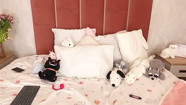 DaliaCruz online show from April 10, 6:01 pm