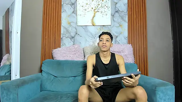 Snapshot of KING_OFF_BOYS chatting on May 16, 1:10 pm KING OFF BOYS online show from May 16, 1:10 pm