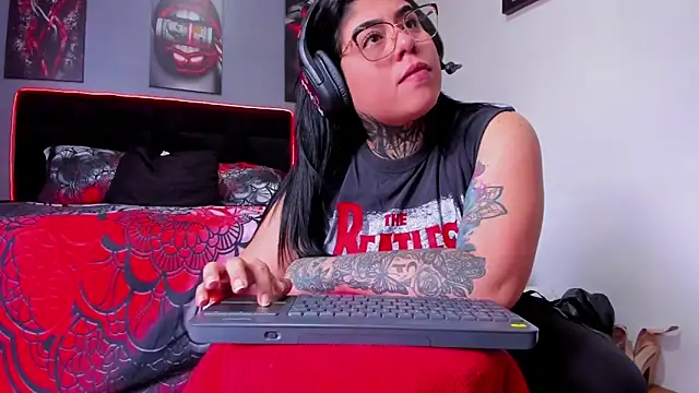 Veronika metal online show from July 29, 7:34 pm
