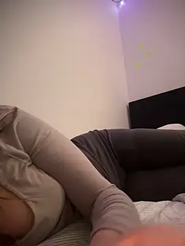 SwedishAstrid online show from February 26, 12:26 pm