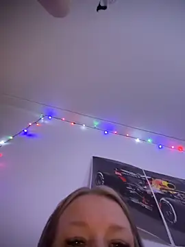 SwedishAstrid online show from April 12, 4:45 pm