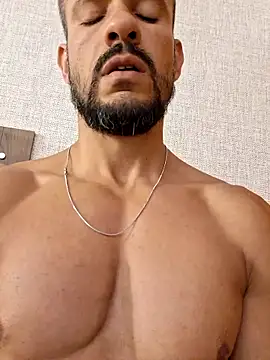 juniortche1313 online show from February 23, 9:56 pm