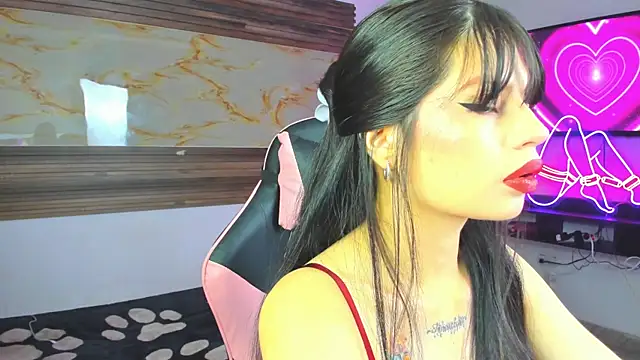 Snapshot of Cloe_roouse chatting on October 25, 8:58 pm Cloe roouse online show from October 25, 8:58 pm