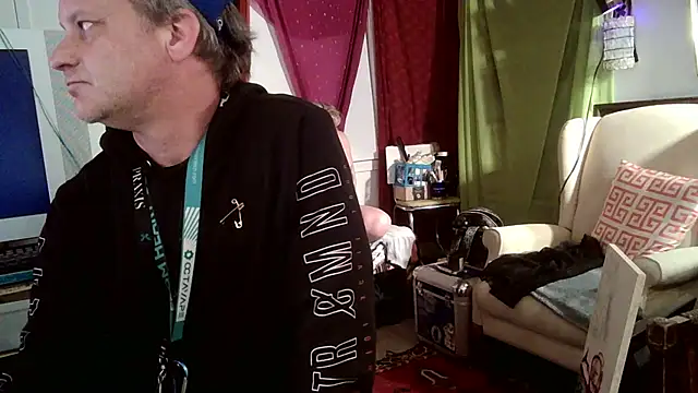 Foxxyhoneypott online show from March 13, 7:09 am