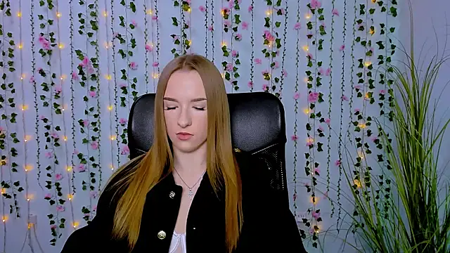 doll vey online show from March 4, 12:33 pm