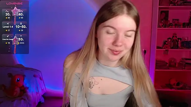Strawberry juli online show from May 12, 4:09 am