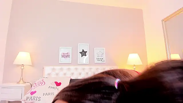 Snapshot of megan_loviitz chatting on February 5, 12:10 pm megan loviitz online show from February 5, 12:10 pm