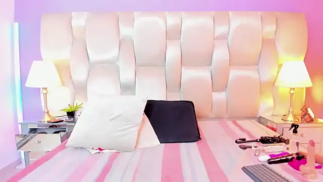 megan loviitz online show from April 15, 12:23 pm