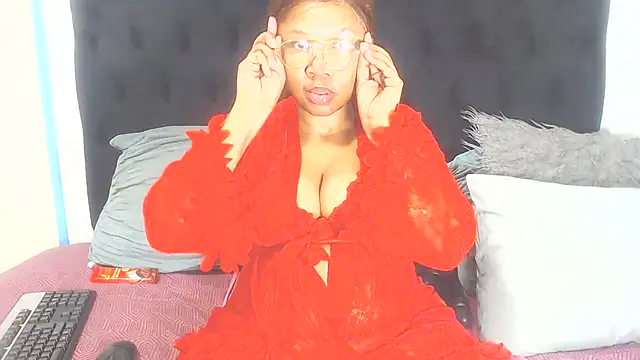 Snapshot of BootyClitQueen chatting on July 11, 10:11 pm BootyClitQueen online show from July 11, 10:11 pm