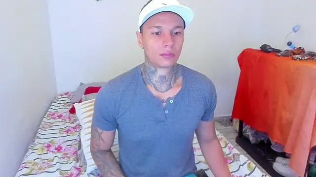 Snapshot of damian_c12 chatting on March 8, 3:13 pm damian c12 online show from March 8, 3:13 pm