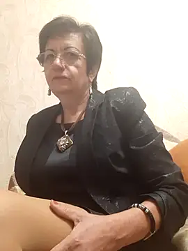 Lota5821 online show from April 10, 6:45 pm